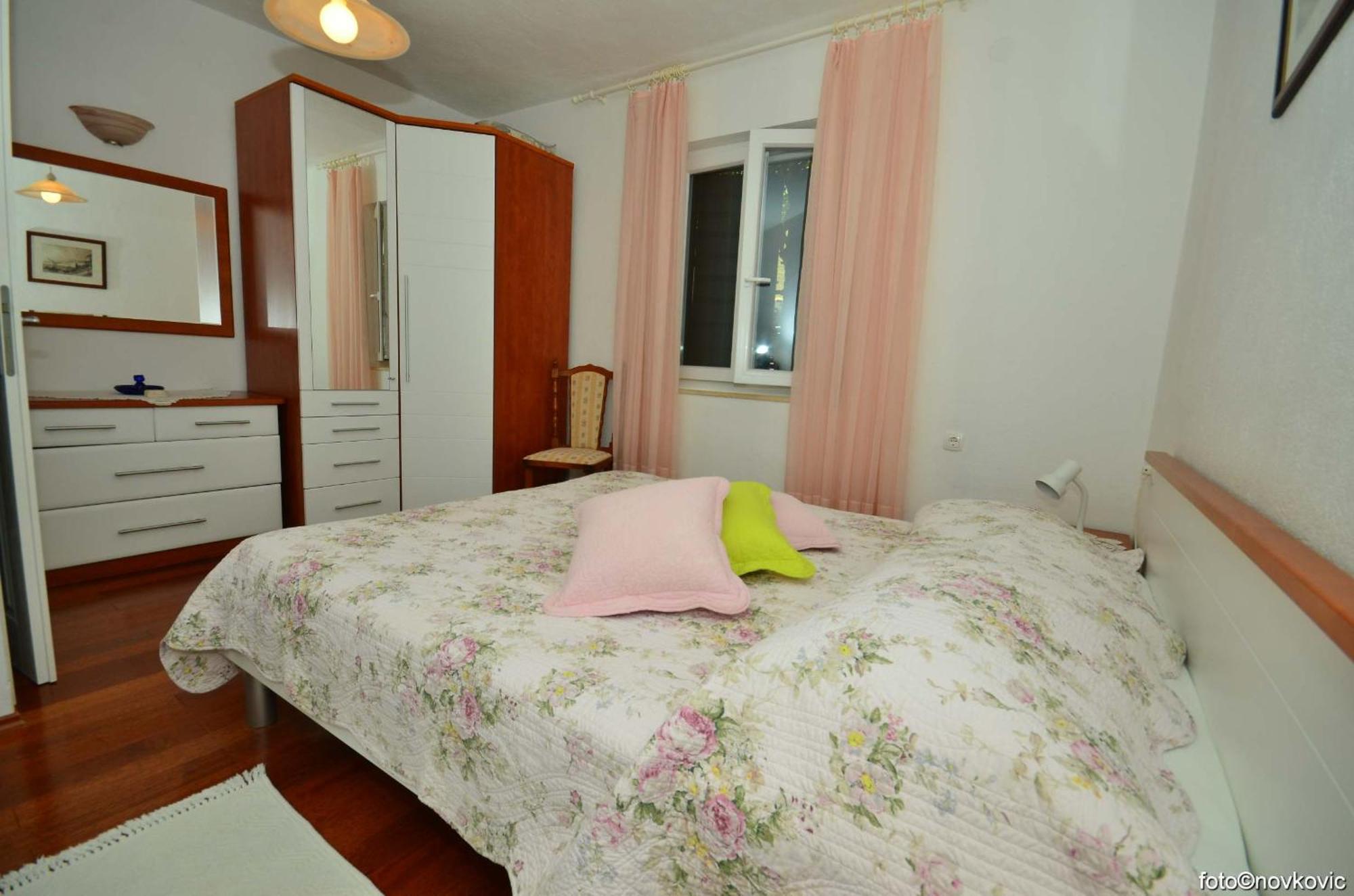 Apartments Fani Kanun Bol Exteriér fotografie